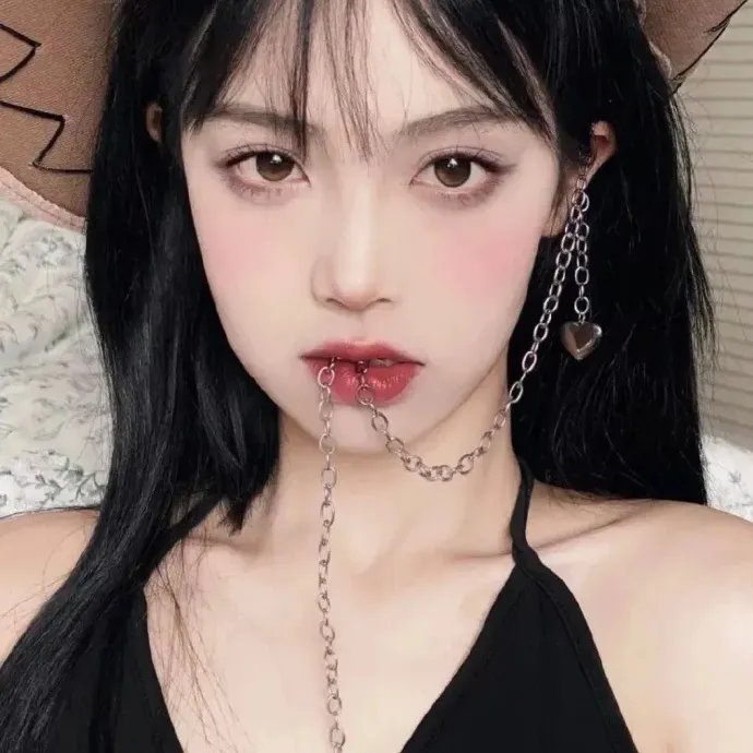 假冒女团 在线观看